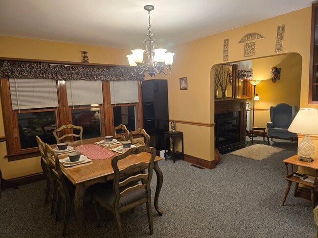 Building Photo - 437 S Craig Pl