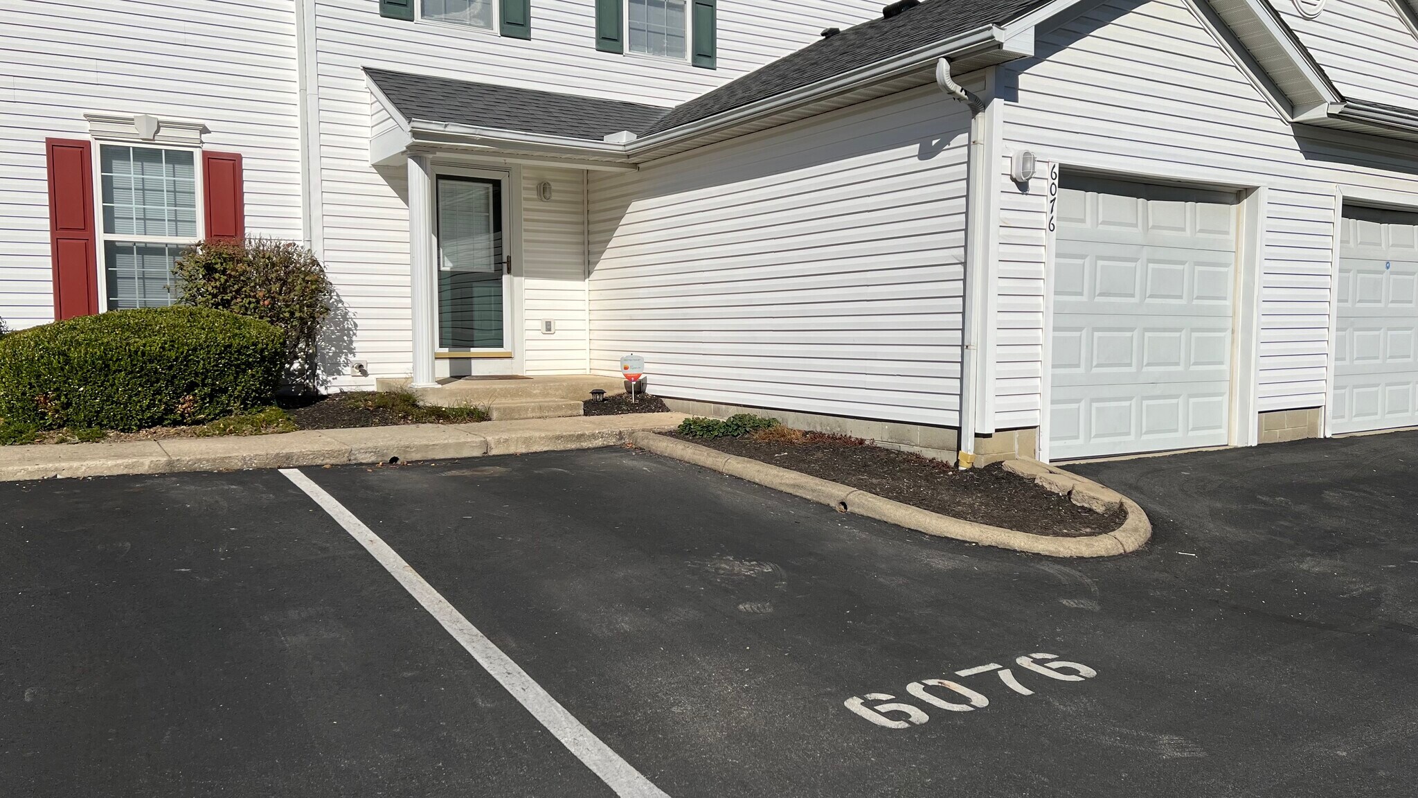 Building Photo - 6076 Georges Park Dr