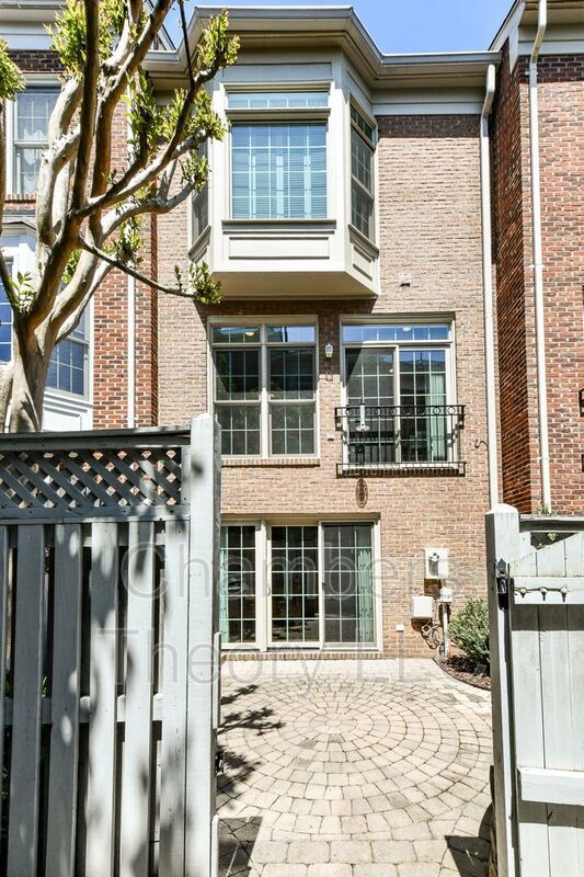 Building Photo - 1572 21st Ct N