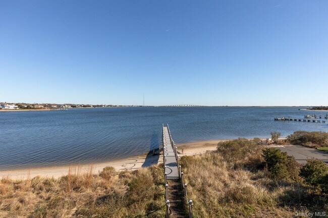 Building Photo - 17 Ludlow Ln