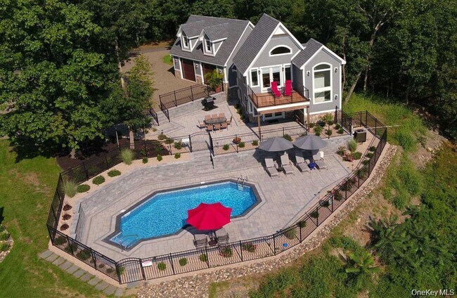 Building Photo - 21 Contentment Ln