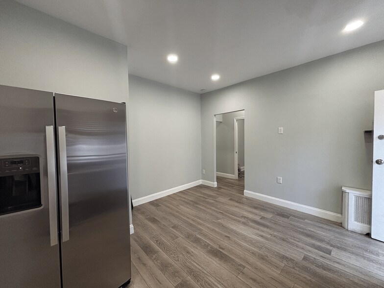 Kitchen / Dining Space - 1000 Christian St
