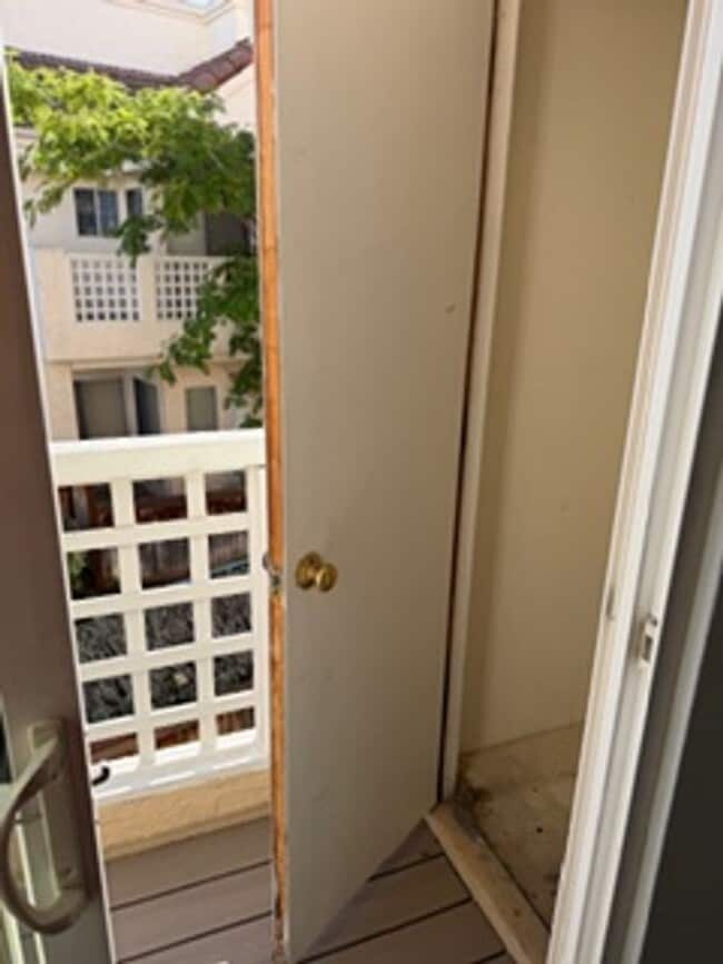 Building Photo - 2 Bed / 2 Bath Townhome in El Cajon