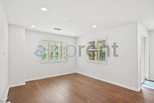 Building Photo - Unit 1529
