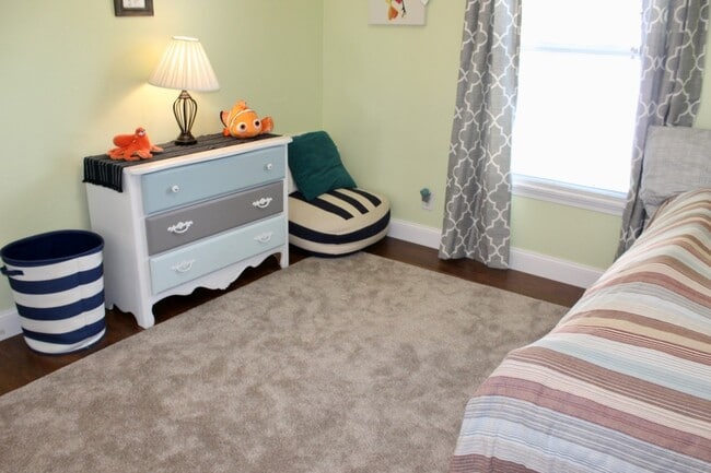 Building Photo - Beautiful 3 Bedroom 2 Bath in Sterling Heights