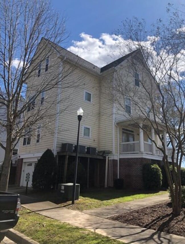 Building Photo - Available NOW !!!! Riverfront Apartment in...