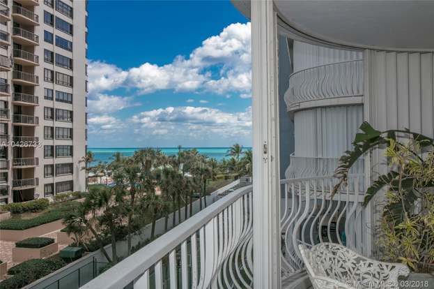 Building Photo - 10155 Collins Ave