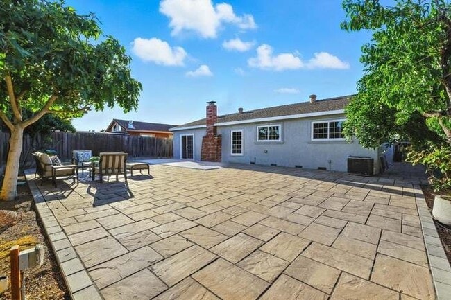 Building Photo - 2908 Croft Dr