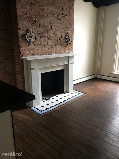 Building Photo - 2037 Walnut St