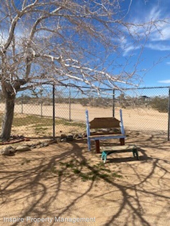 Building Photo - 2 br, 1 bath House - 62812 Lind Lane