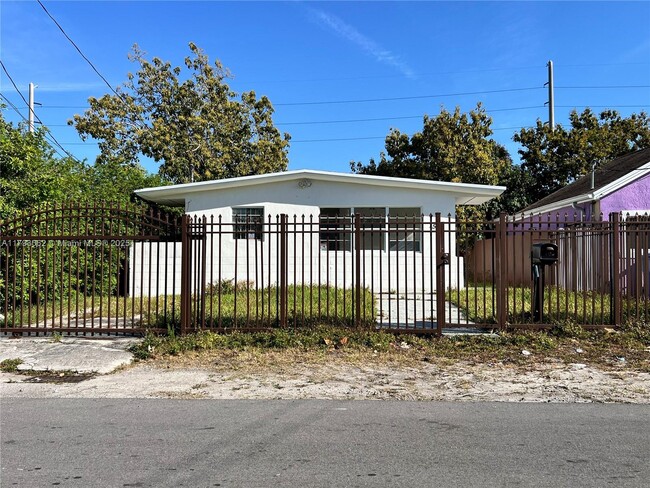 Primary Photo - 1557 NW 66th St