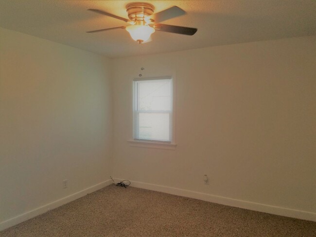 Building Photo - Brick ranch in Henrico off of Laburnum