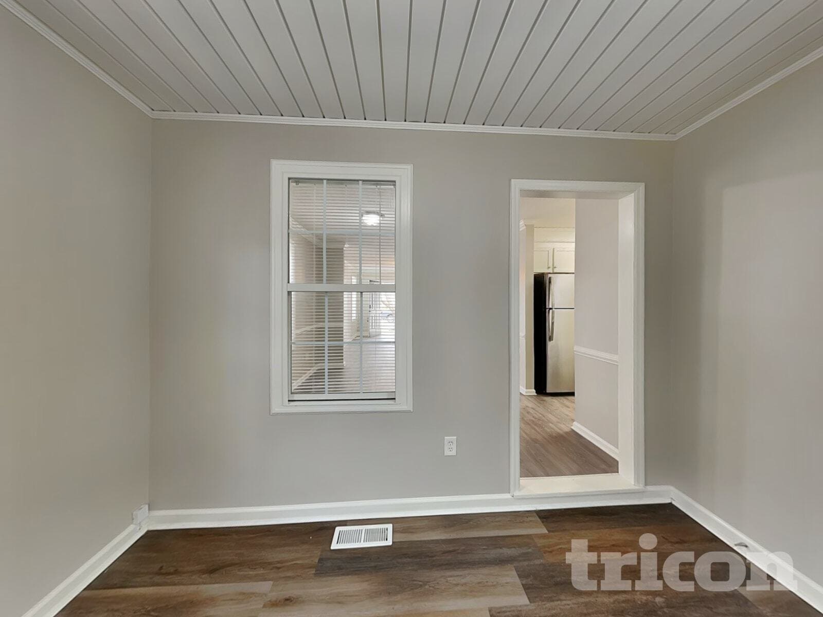 Building Photo - 337 Montclaire Ln