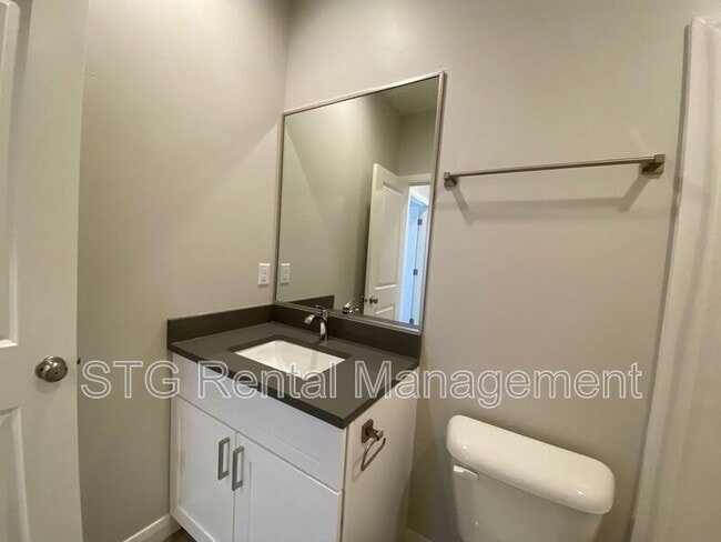 Building Photo - 4381 W 1200 S