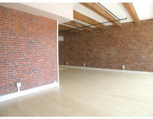 Building Photo - 254 Friend St