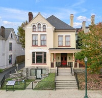 Building Photo - 275 S Limestone