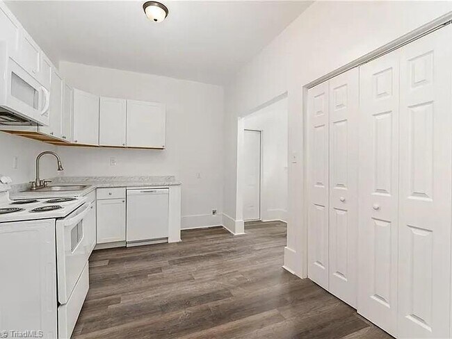 Building Photo - 1514 N Patterson Ave