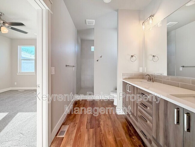 Building Photo - 4379 E Wedge St