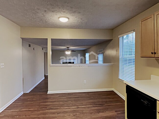 Building Photo - 309 Foxbriar Ct