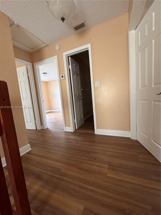 Building Photo - 3410 Java Plum Ave