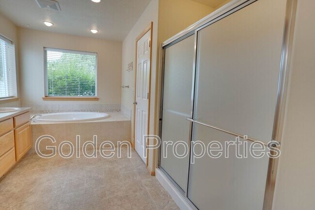 Building Photo - 3045 W Thorndale Loop