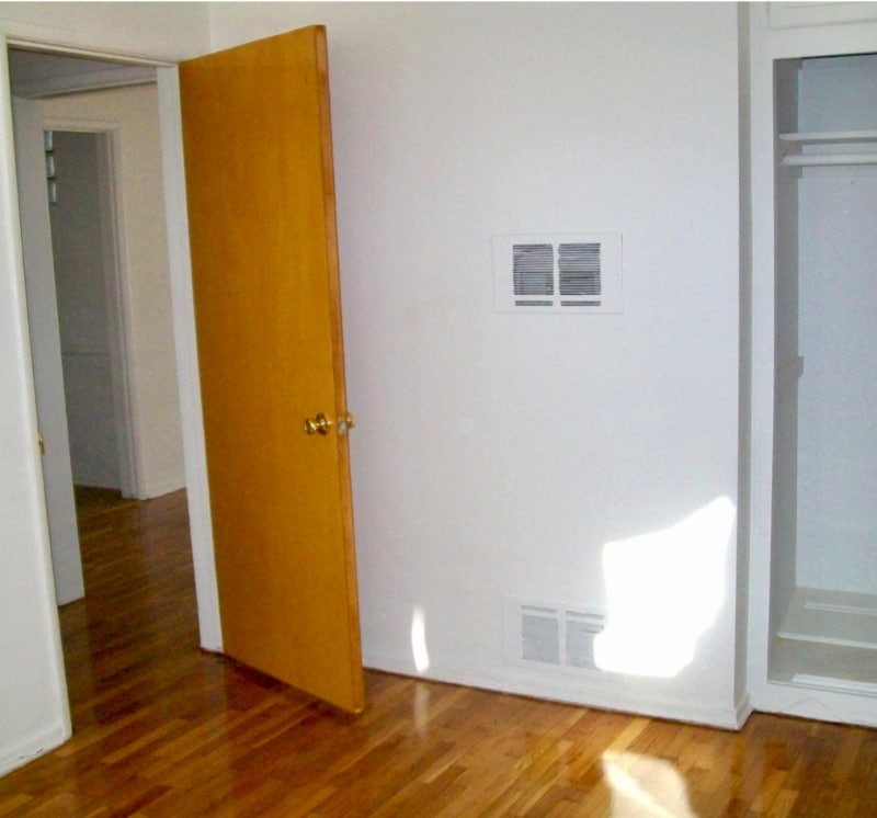 Building Photo - 1466 S Sherbourne Dr