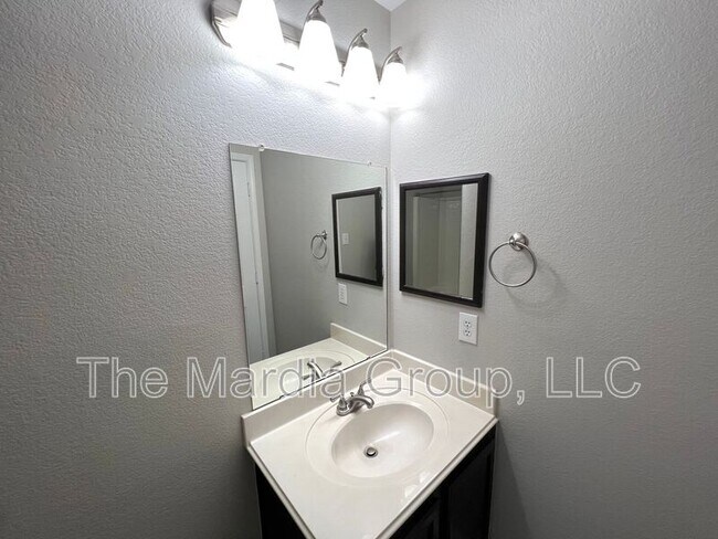 Building Photo - 8928 Belvedere Dr