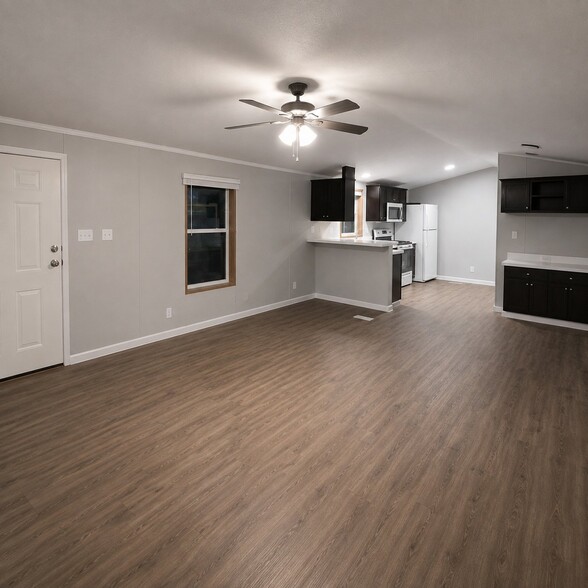 Building Photo - 97 Deerwood Park