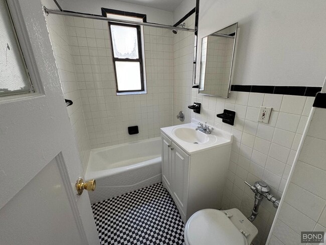 Building Photo - 32-15 35th St