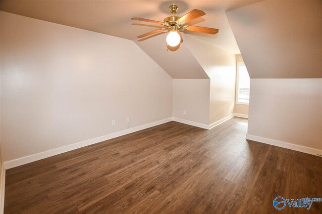 Building Photo - 736 Hobbs Rd SE