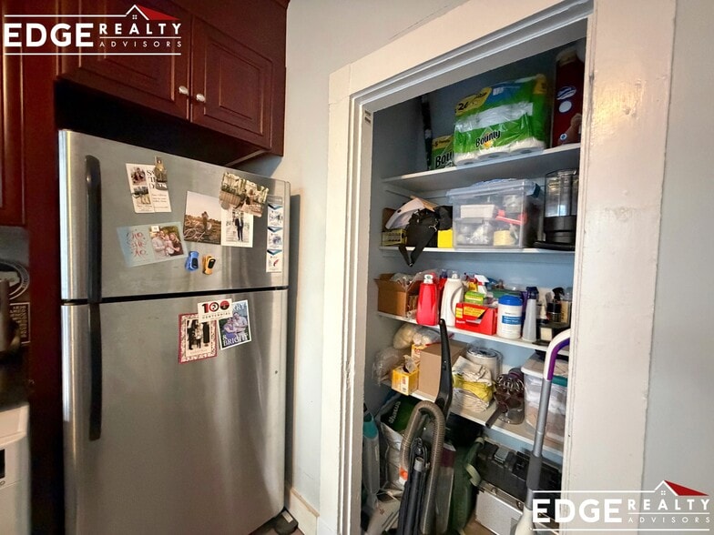 Building Photo - 471 Cambridge St