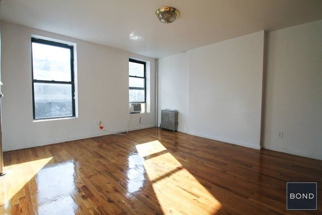Primary Photo - 130 Saint Marks Place