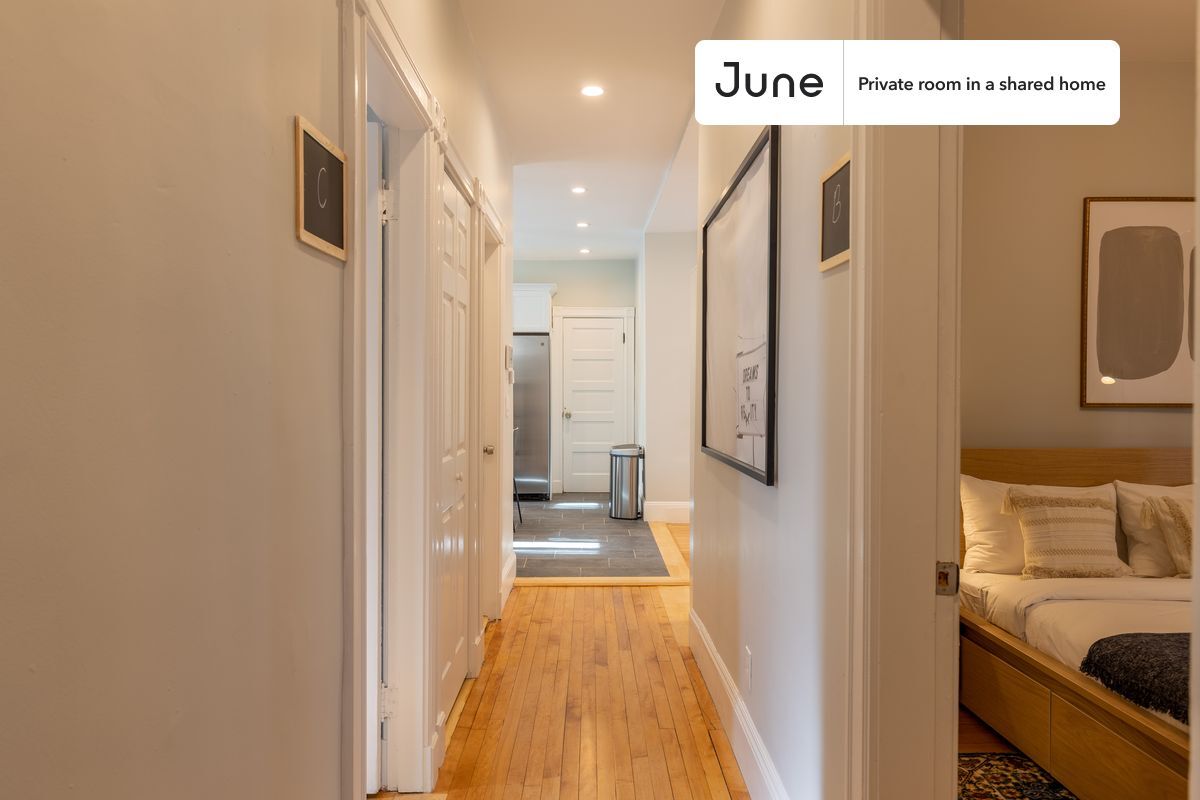 Building Photo - Room in Shared 4 bed/2 bath home