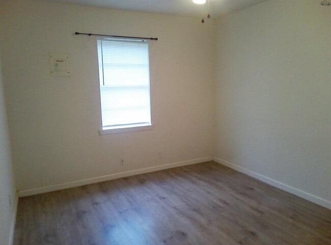 Building Photo - 1108 Covington St