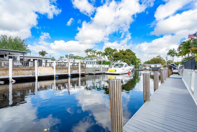 Building Photo - 2431 Key Largo Ln