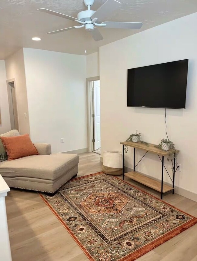 Building Photo - 960 Heritage Dr