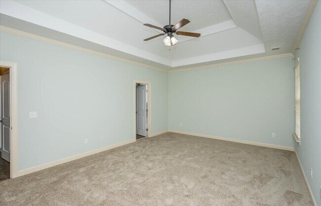 Building Photo - 1661 Jamestown Ave