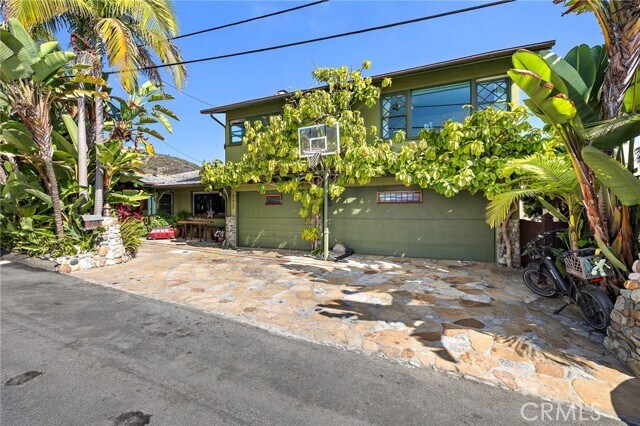 Building Photo - 773 St Ann's Dr