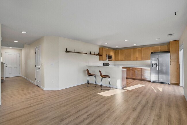 Building Photo - Lake Stevens~Amber Skyline