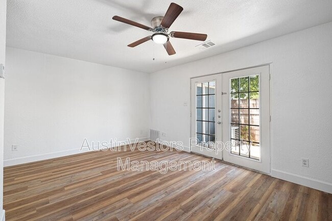 Building Photo - 2217 Mission Hill Dr