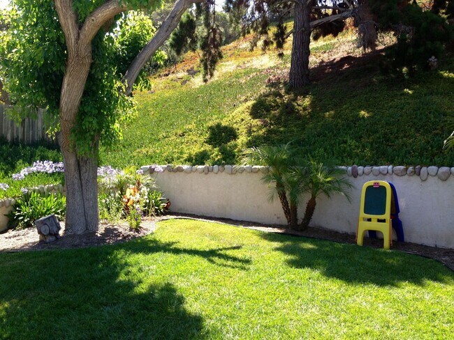 Building Photo - FOR RENT: Charming Single Level House, Pri...