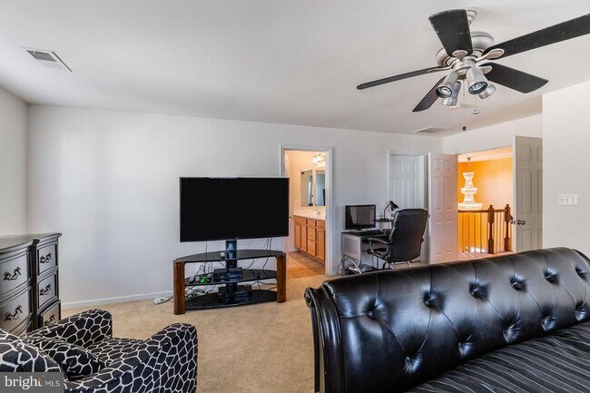 Building Photo - 16397 Topsail Ln