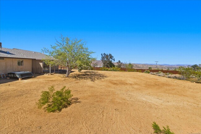 Building Photo - 7273 Sunny Vista Rd