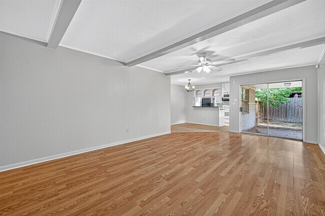 Building Photo - 3303 Palm Desert Ln