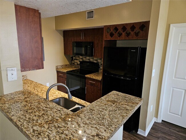 Building Photo - 140 SW 117th Ave