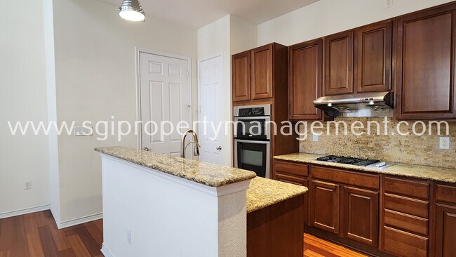 Building Photo - 1221 Lake Pointe Way