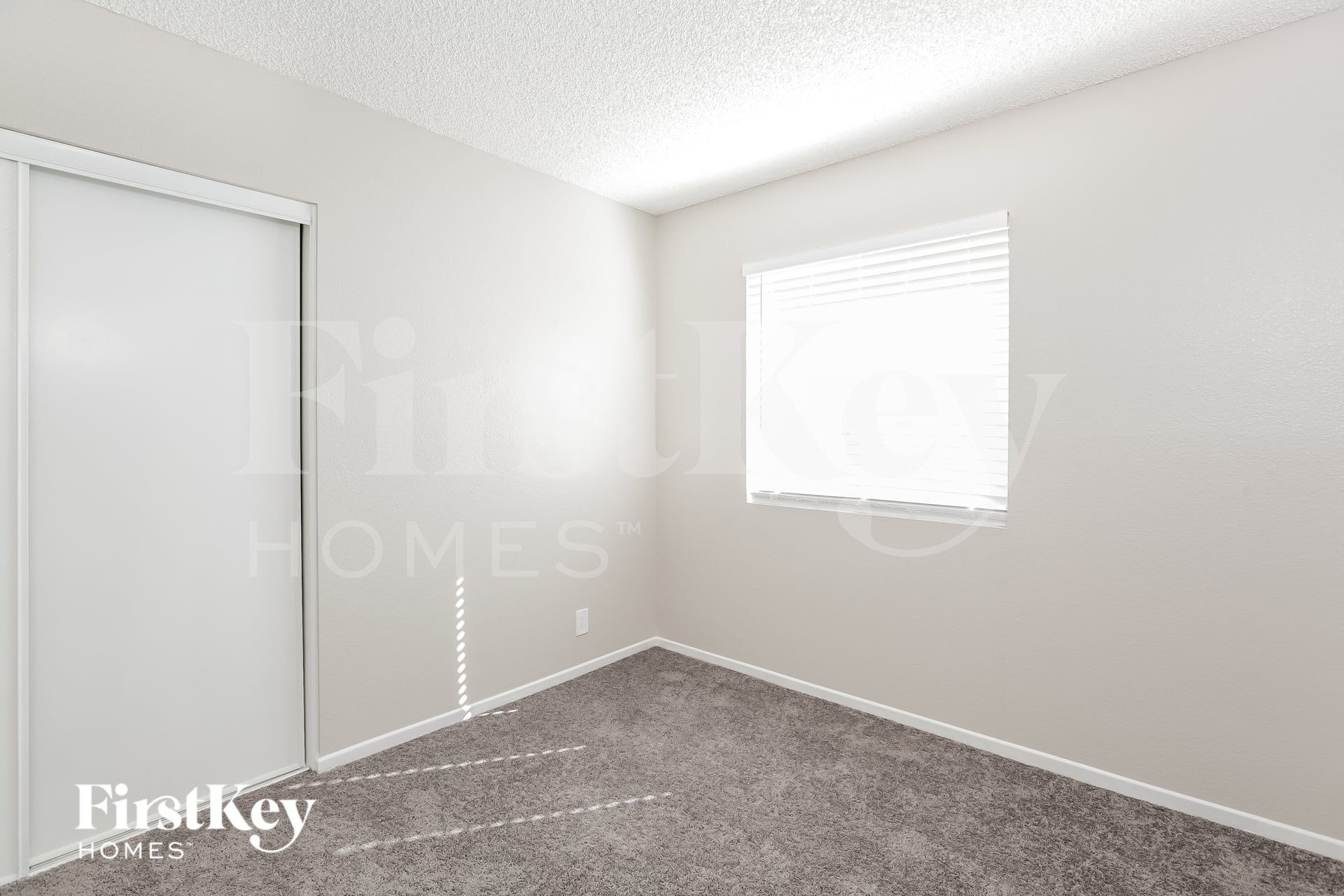 Building Photo - 3336 Surfline Dr