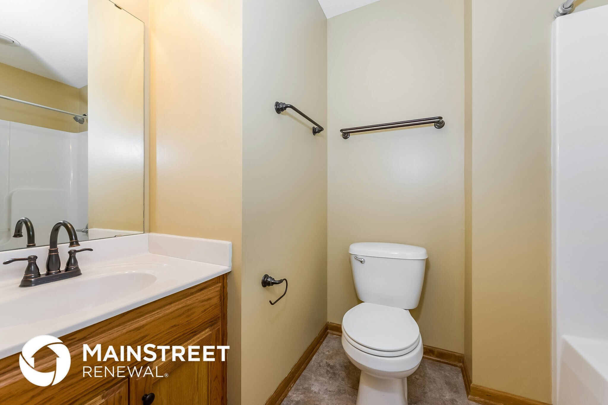 Building Photo - 1700 Clear Creek Dr