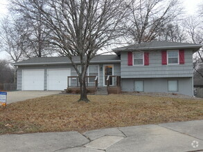 Building Photo - Nice Northland home-6605 N Montgall Cir