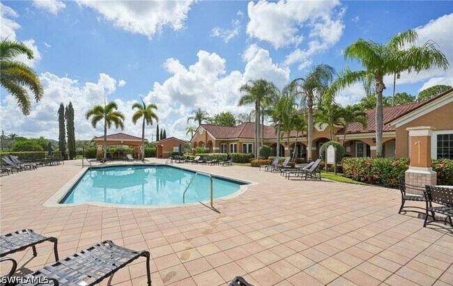 Building Photo - 1840 Florida Club Cir